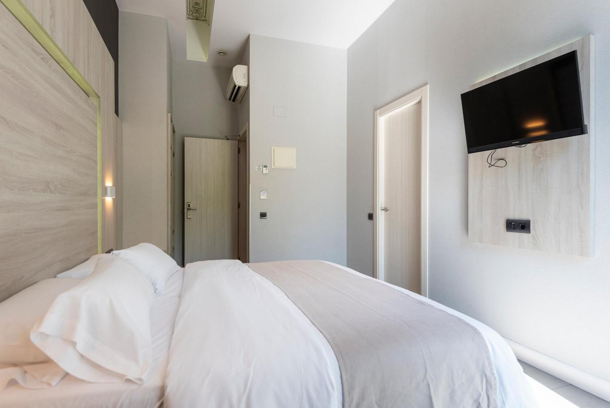 Plaza Goya Rooms — Photos 3